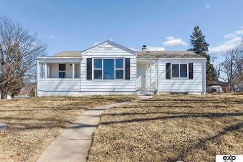 Photo of 3955 N 54 Street, Omaha, NE 68104 (MLS # 22605340)