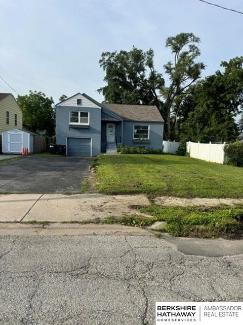 Photo of 2523 Sharon Drive, Omaha, NE 68112 (MLS # 22621409)