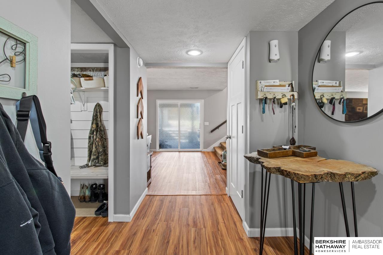 Bellevue, Nebraska 68123, United States, 3 Bedrooms Bedrooms, ,3 BathroomsBathrooms,Residential,Pending,111136