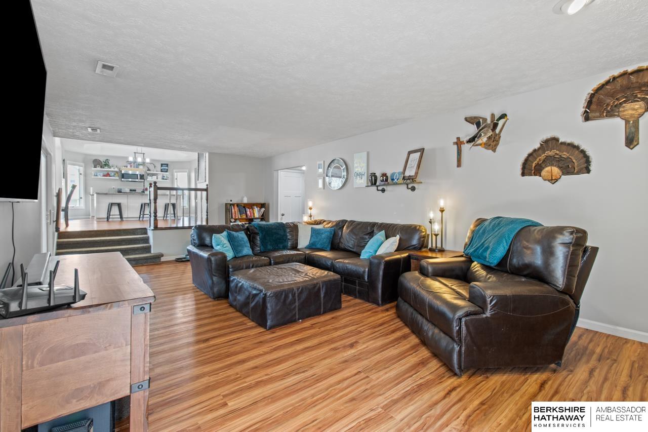 Bellevue, Nebraska 68123, United States, 3 Bedrooms Bedrooms, ,3 BathroomsBathrooms,Residential,Pending,111136