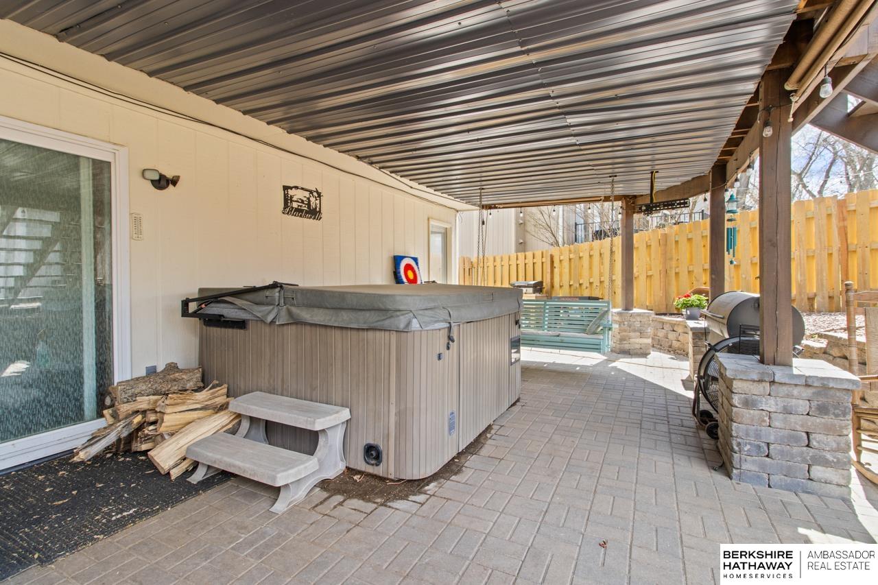 Bellevue, Nebraska 68123, United States, 3 Bedrooms Bedrooms, ,3 BathroomsBathrooms,Residential,Pending,111136