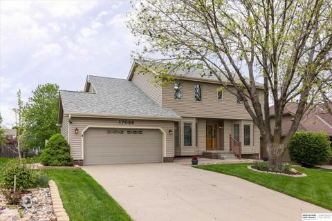 Photo of 17036 Karen Street, Omaha, NE 68135 (MLS # 22611268)