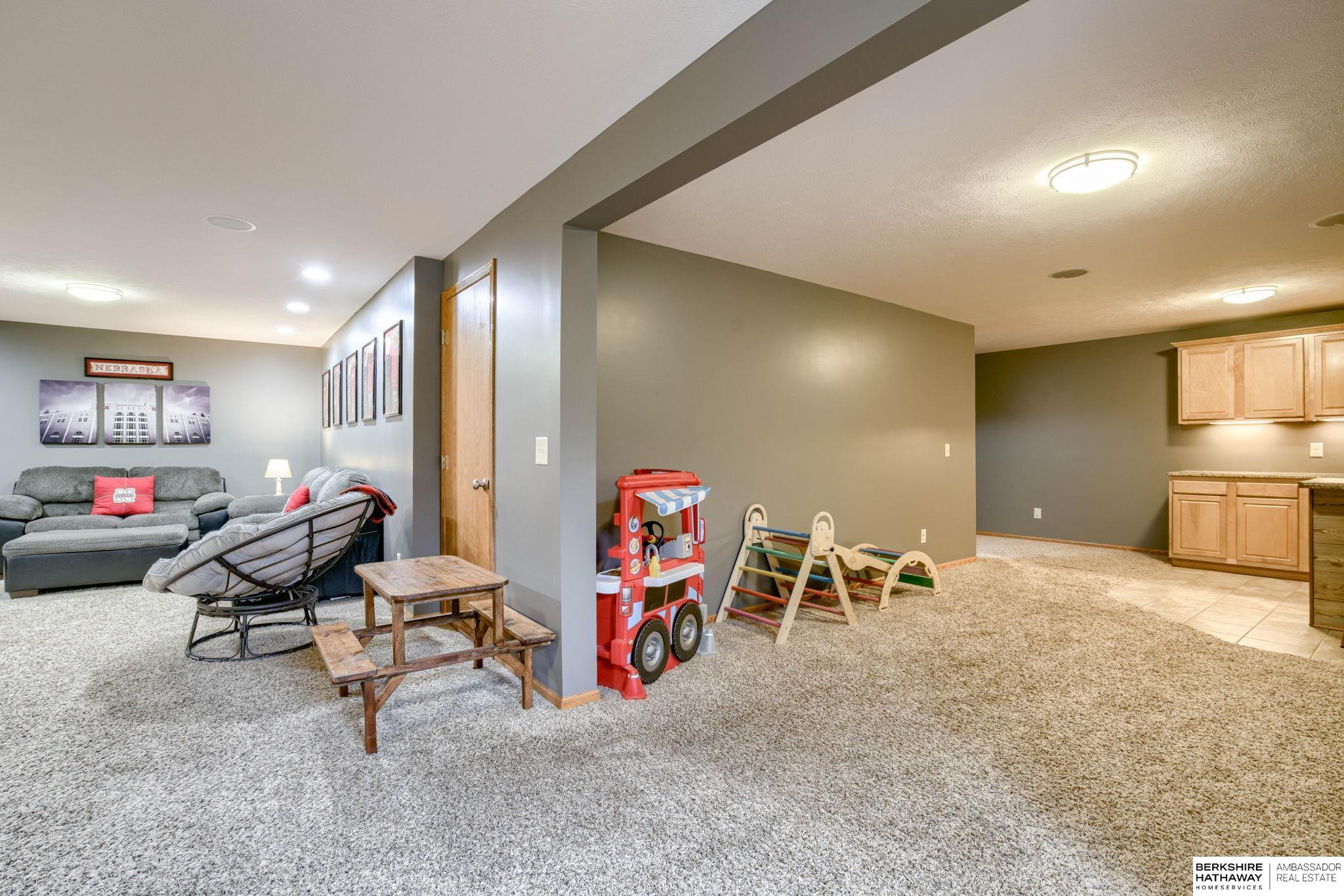 Seward, Nebraska 68434, United States, 4 Bedrooms Bedrooms, ,3 BathroomsBathrooms,Residential,Active,105589