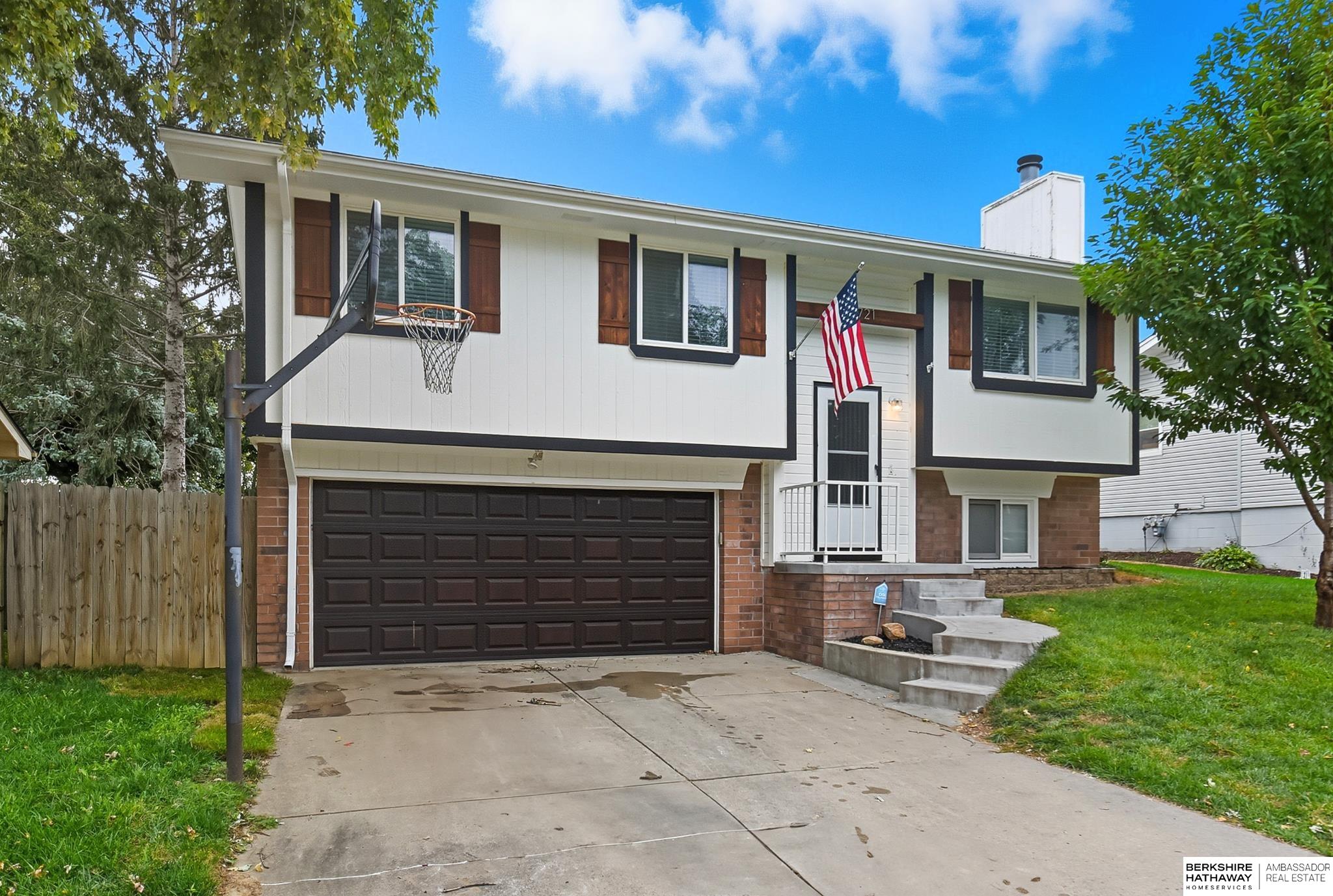 Omaha, Nebraska 68138, United States, 3 Bedrooms Bedrooms, ,2 BathroomsBathrooms,Residential,Pending,206593