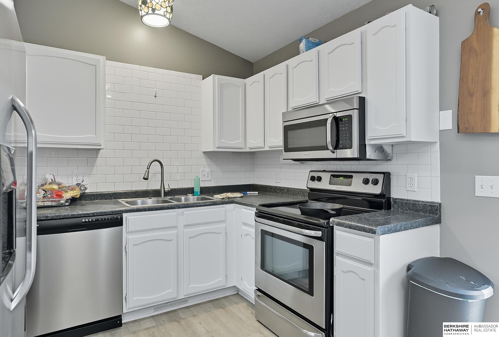 Omaha, Nebraska 68138, United States, 3 Bedrooms Bedrooms, ,2 BathroomsBathrooms,Residential,Pending,206593