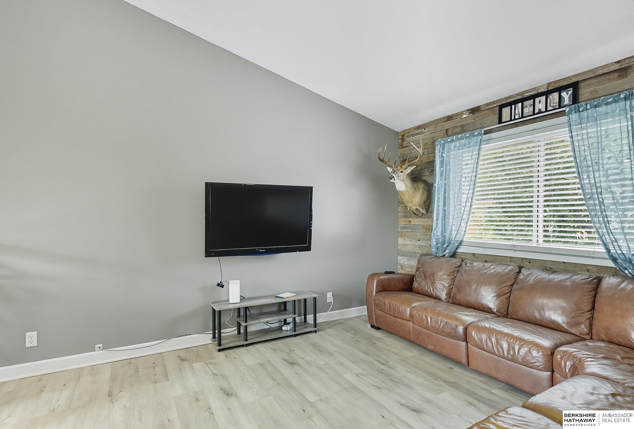 Omaha, Nebraska 68138, United States, 3 Bedrooms Bedrooms, ,2 BathroomsBathrooms,Residential,Pending,206593