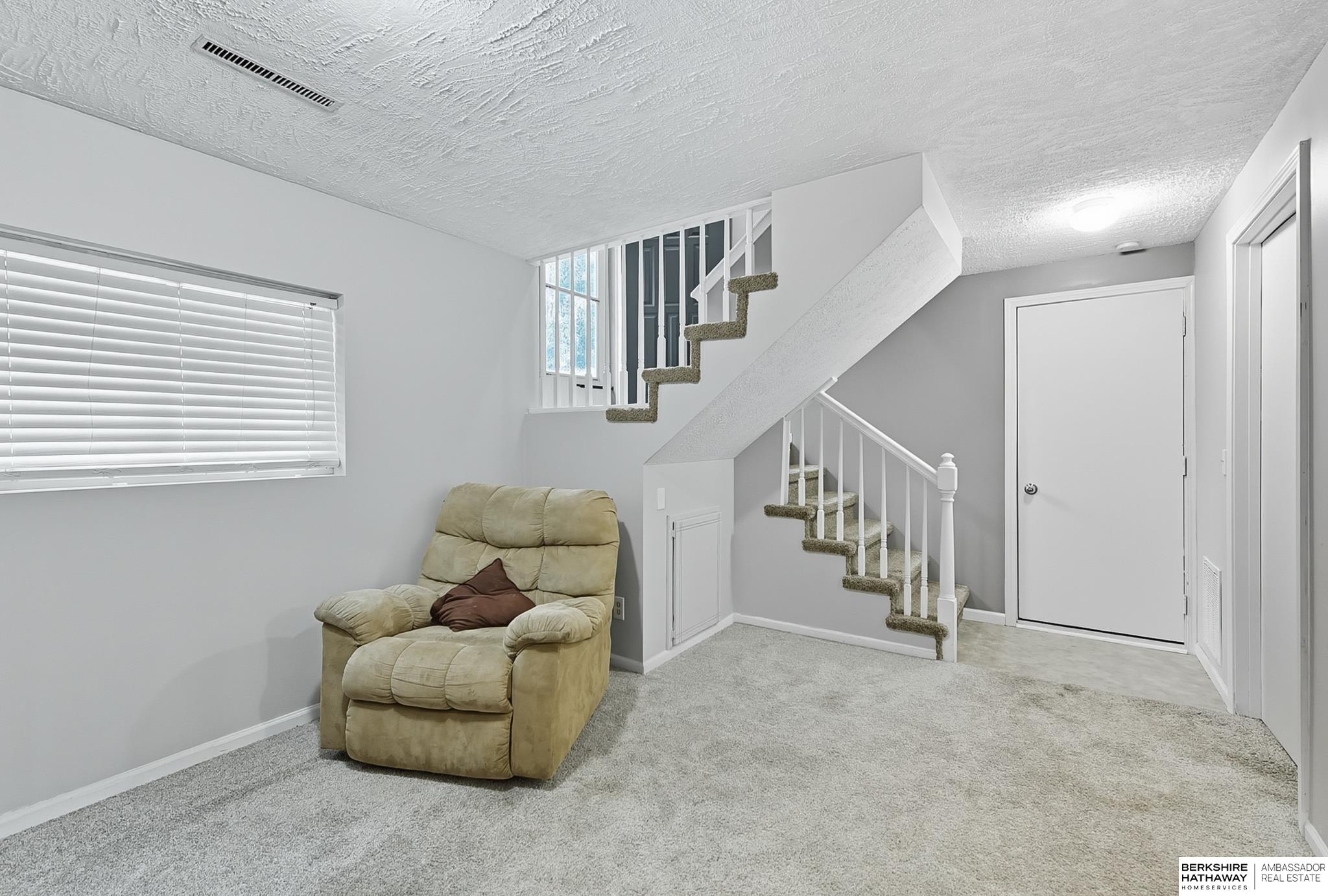 Omaha, Nebraska 68138, United States, 3 Bedrooms Bedrooms, ,2 BathroomsBathrooms,Residential,Pending,206593