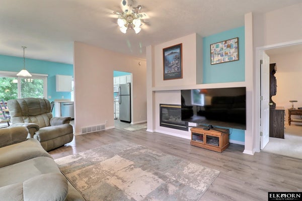 5113 N 145TH ST, OMAHA, NE 68116 - Image e2ebd94a8a8253a31a31c2efef8977d3/4009851003