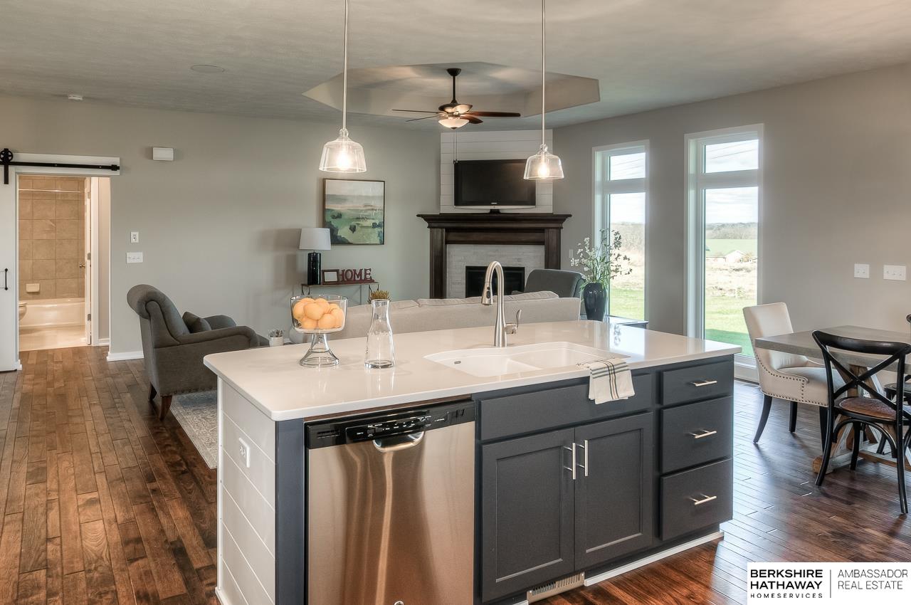 Bellevue, Nebraska 68123, United States, 5 Bedrooms Bedrooms, ,3 BathroomsBathrooms,Residential,Active,137616