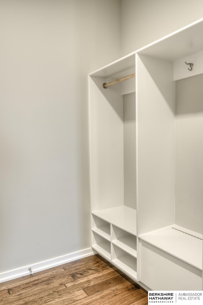 Bellevue, Nebraska 68123, United States, 5 Bedrooms Bedrooms, ,3 BathroomsBathrooms,Residential,Active,137616