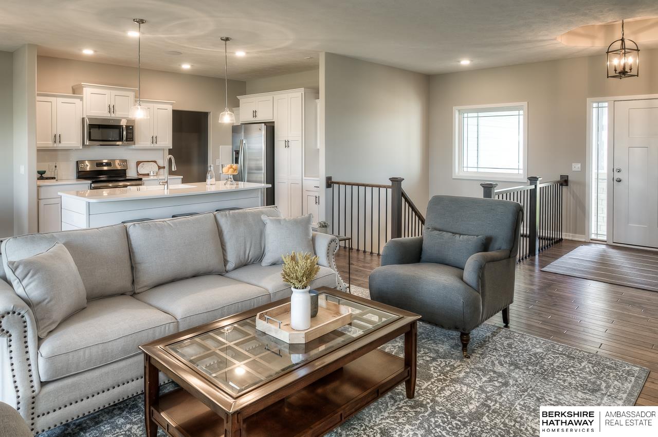 Bellevue, Nebraska 68123, United States, 5 Bedrooms Bedrooms, ,3 BathroomsBathrooms,Residential,Active,137616