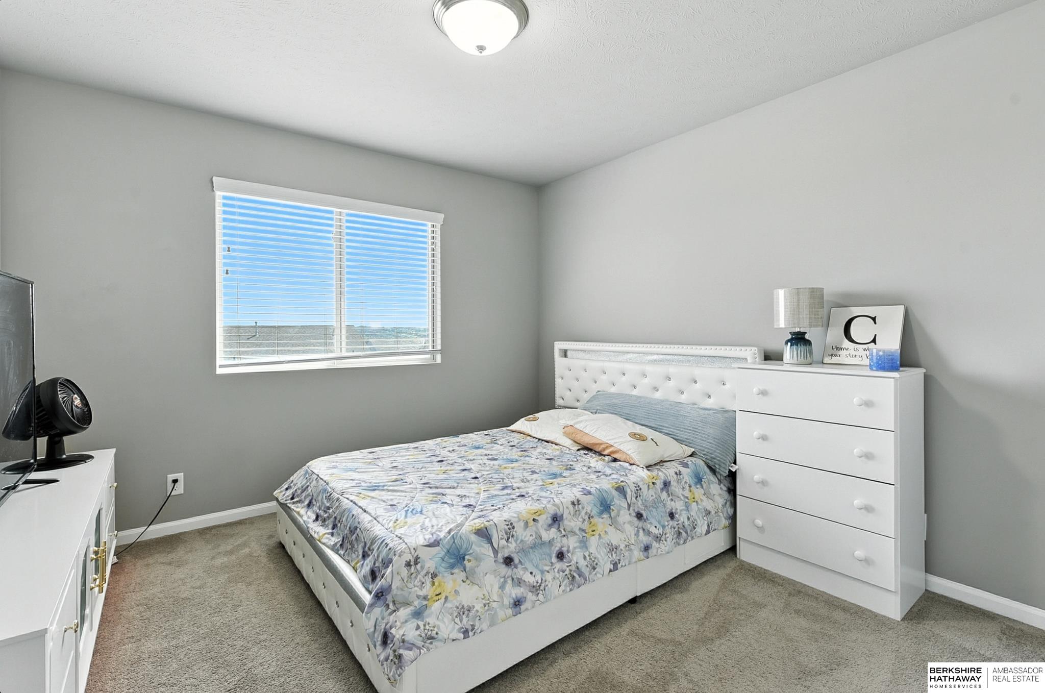 Omaha, Nebraska 68116, United States, 4 Bedrooms Bedrooms, ,2 BathroomsBathrooms,Residential,Active,190960