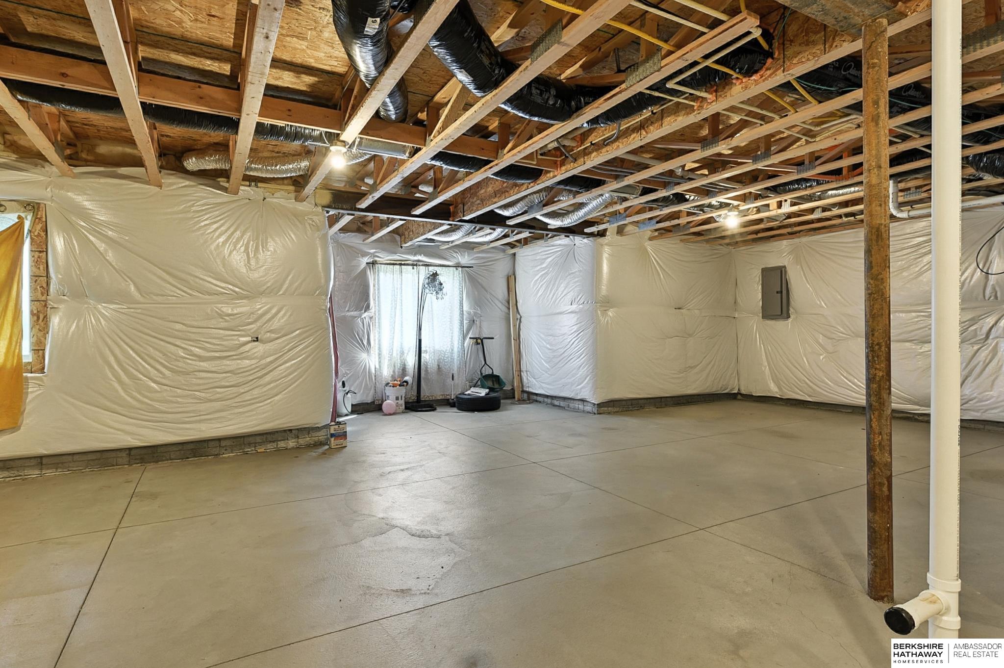 Omaha, Nebraska 68116, United States, 4 Bedrooms Bedrooms, ,2 BathroomsBathrooms,Residential,Active,190960