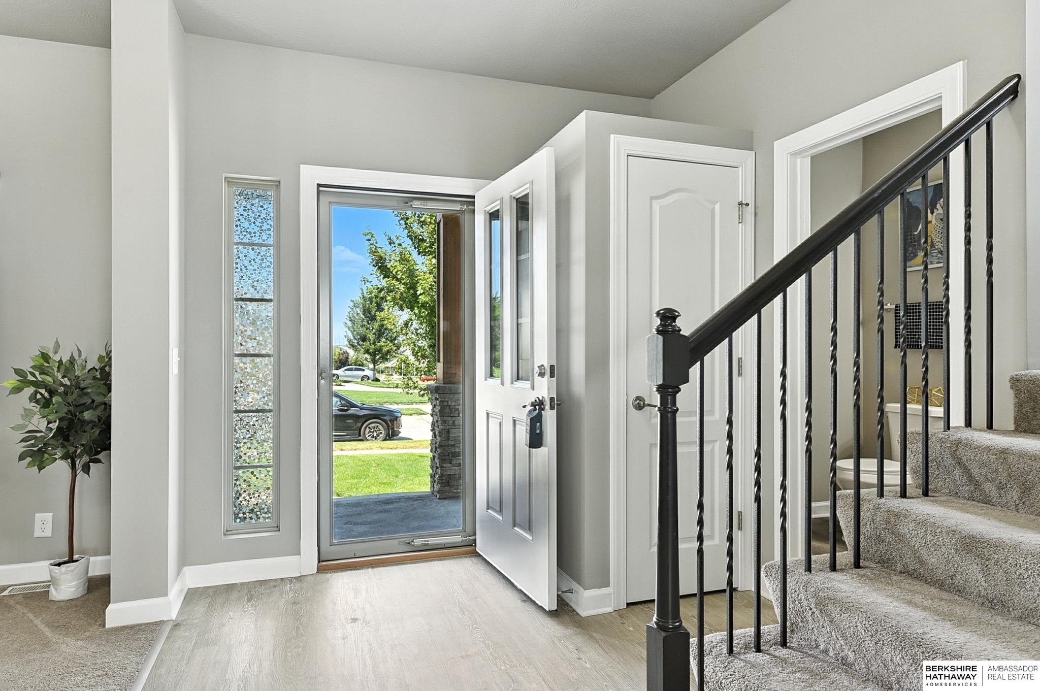 Omaha, Nebraska 68116, United States, 4 Bedrooms Bedrooms, ,2 BathroomsBathrooms,Residential,Active,190960