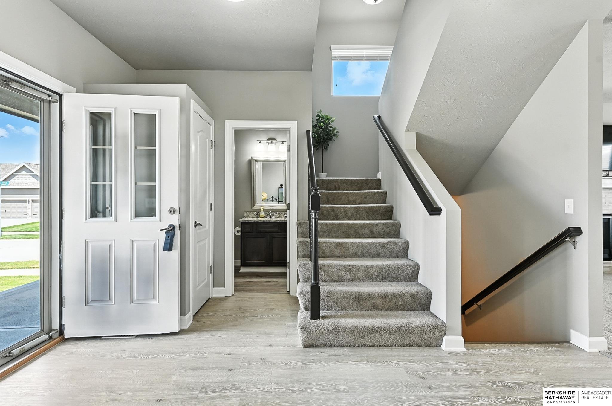 Omaha, Nebraska 68116, United States, 4 Bedrooms Bedrooms, ,2 BathroomsBathrooms,Residential,Active,190960