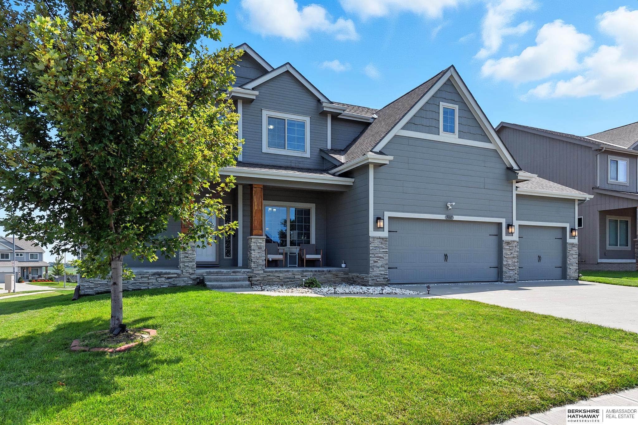 Omaha, Nebraska 68116, United States, 4 Bedrooms Bedrooms, ,2 BathroomsBathrooms,Residential,Active,190960