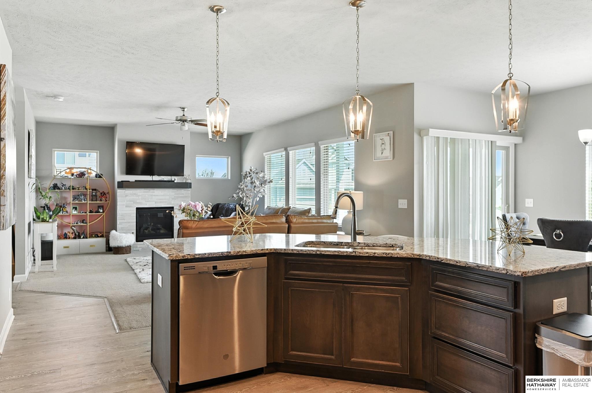 Omaha, Nebraska 68116, United States, 4 Bedrooms Bedrooms, ,2 BathroomsBathrooms,Residential,Active,190960