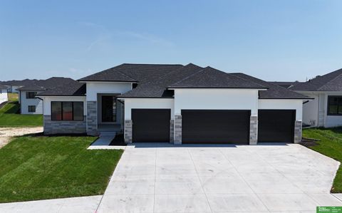 Photo of 5509 N 212th Avenue, Elkhorn, NE 68022 (MLS # 22523097)