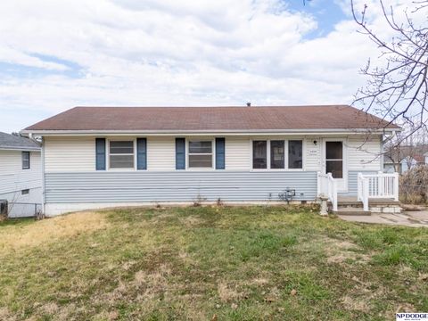 Photo of 5454 S 50th Street, Omaha, NE 68117 (MLS # 22608120)