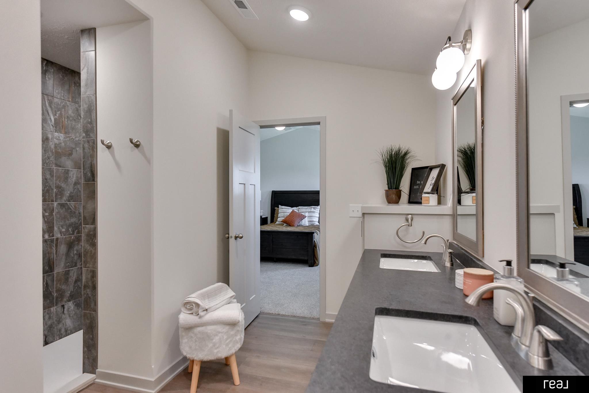 Omaha, Nebraska 68136, United States, 4 Bedrooms Bedrooms, ,3 BathroomsBathrooms,Residential,Active,204326