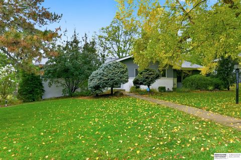 Photo of 2226 S 91st Street, Omaha, NE 68124 (MLS # 22531372)