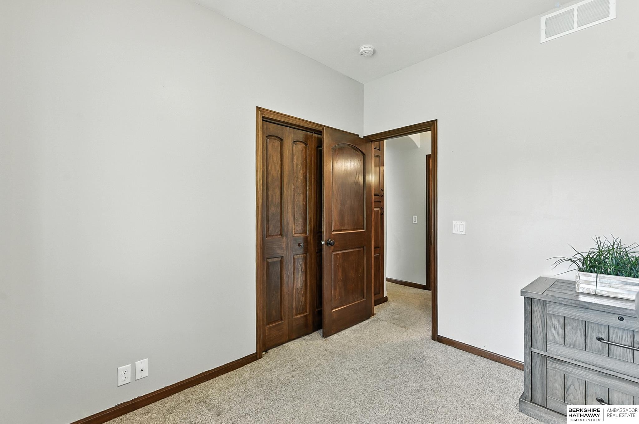 Gretna, Nebraska 68028, United States, 5 Bedrooms Bedrooms, ,3 BathroomsBathrooms,Residential,Active,195222