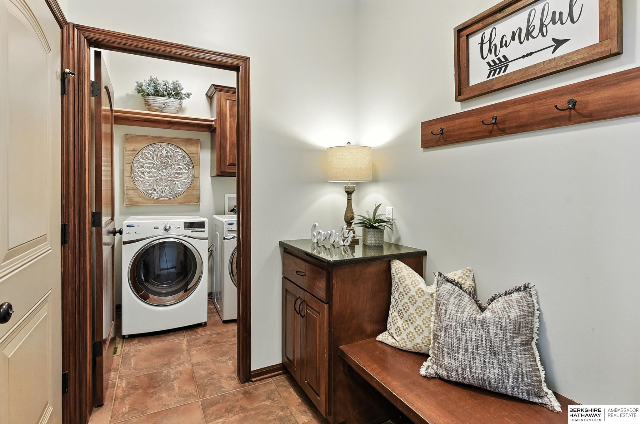 Gretna, Nebraska 68028, United States, 5 Bedrooms Bedrooms, ,3 BathroomsBathrooms,Residential,Active,195222