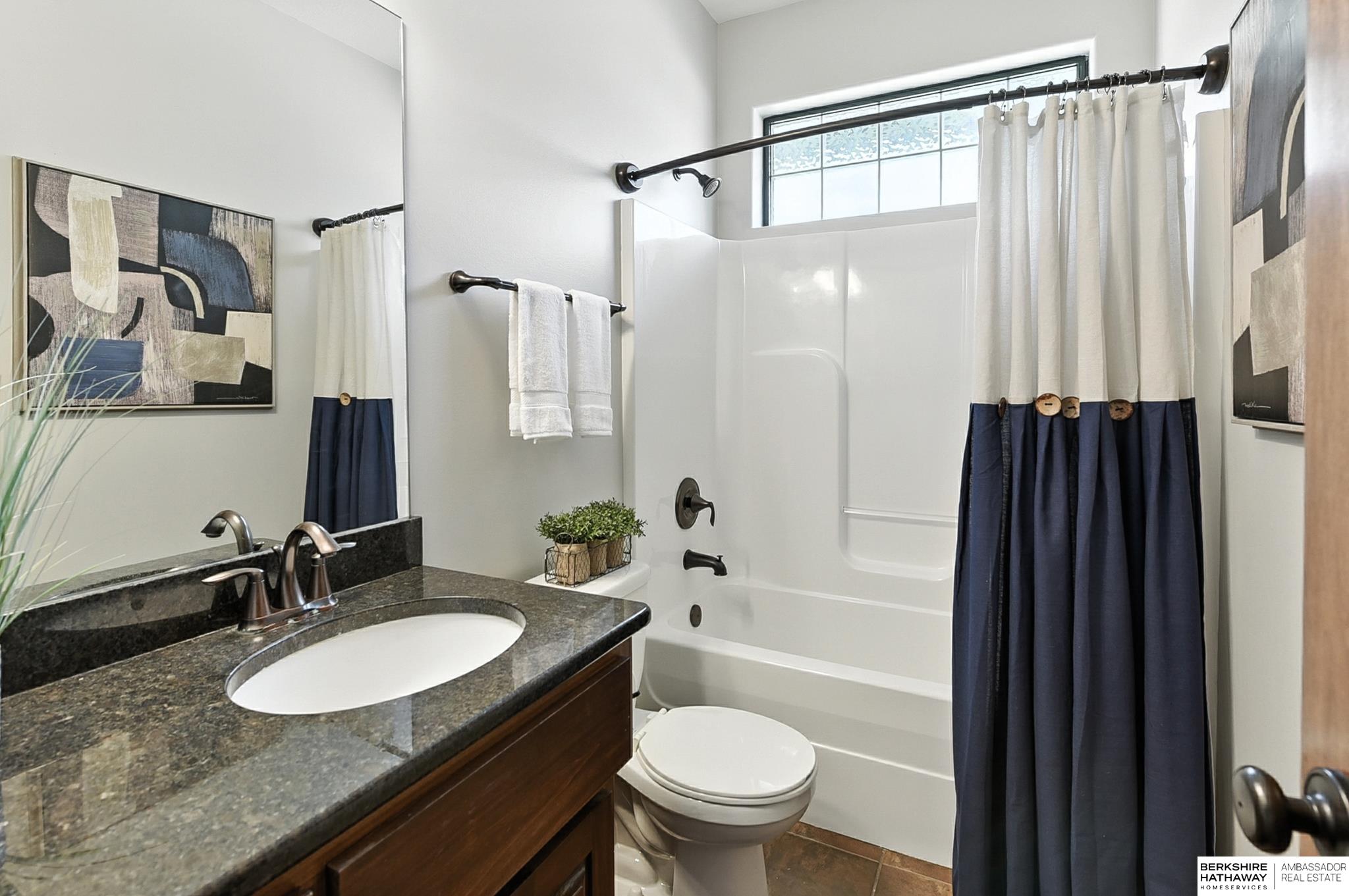 Gretna, Nebraska 68028, United States, 5 Bedrooms Bedrooms, ,3 BathroomsBathrooms,Residential,Active,195222