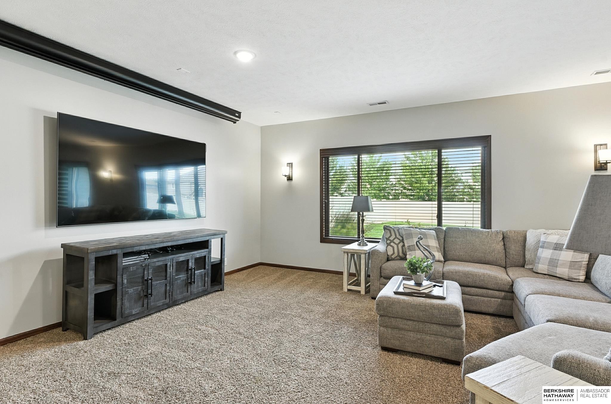 Gretna, Nebraska 68028, United States, 5 Bedrooms Bedrooms, ,3 BathroomsBathrooms,Residential,Active,195222