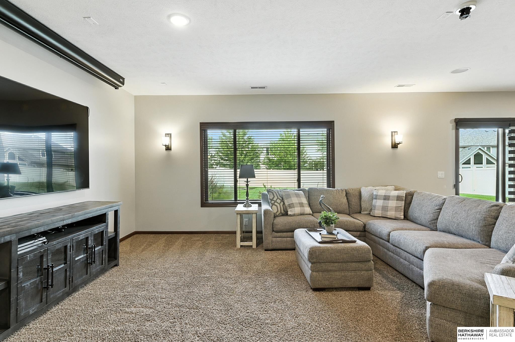 Gretna, Nebraska 68028, United States, 5 Bedrooms Bedrooms, ,3 BathroomsBathrooms,Residential,Active,195222