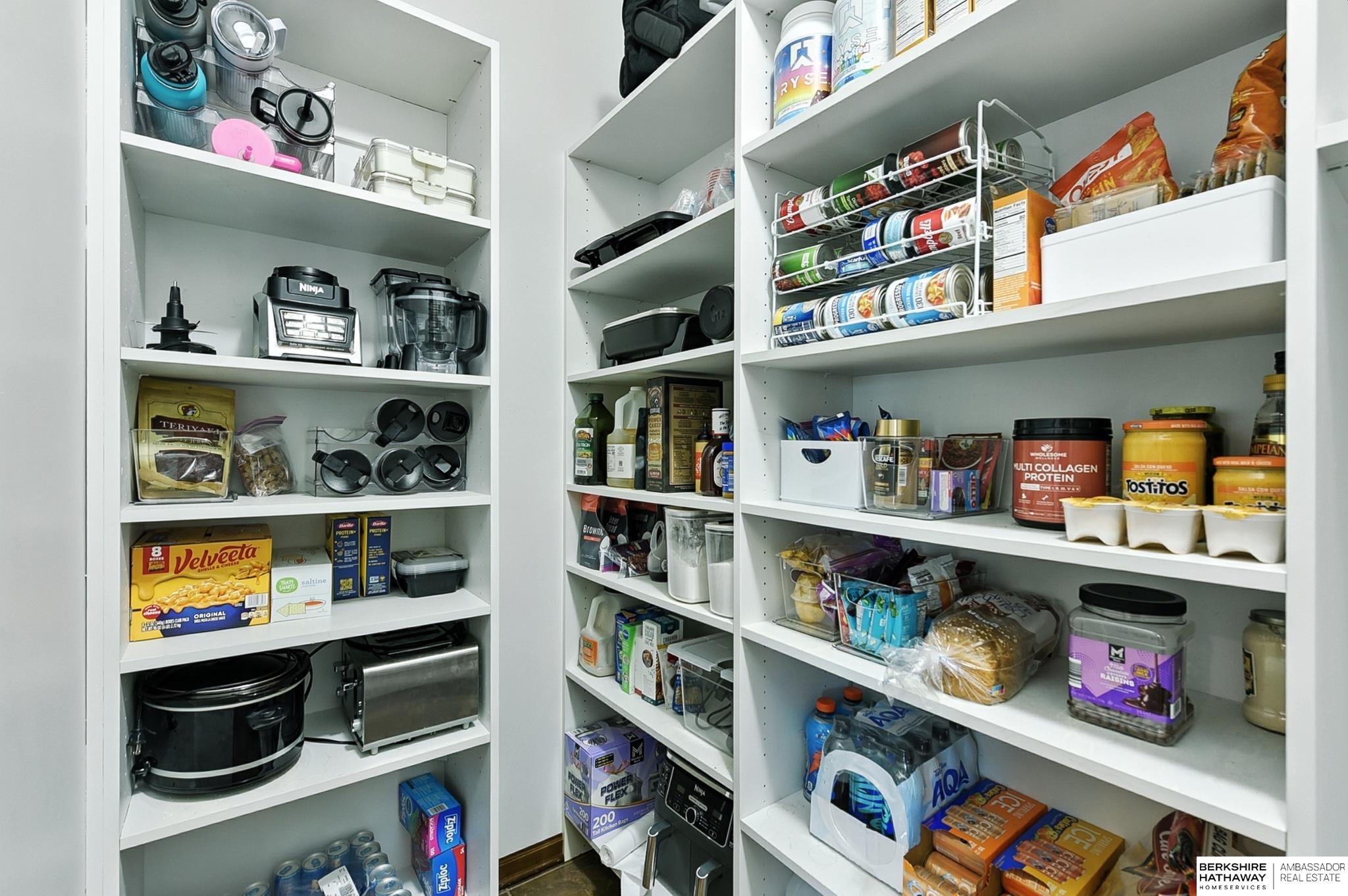 Gretna, Nebraska 68028, United States, 5 Bedrooms Bedrooms, ,3 BathroomsBathrooms,Residential,Active,195222