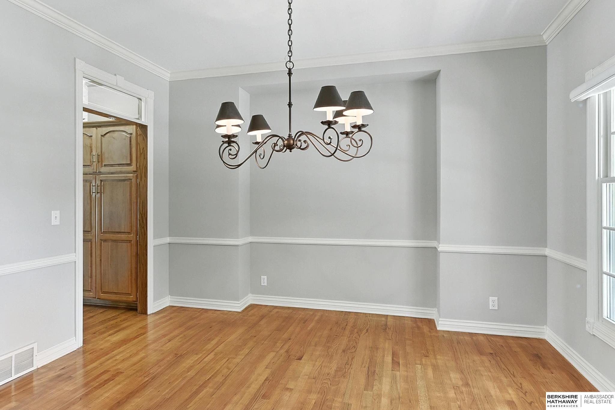 Omaha, Nebraska 68135, United States, 4 Bedrooms Bedrooms, ,3 BathroomsBathrooms,Residential,Active,163843