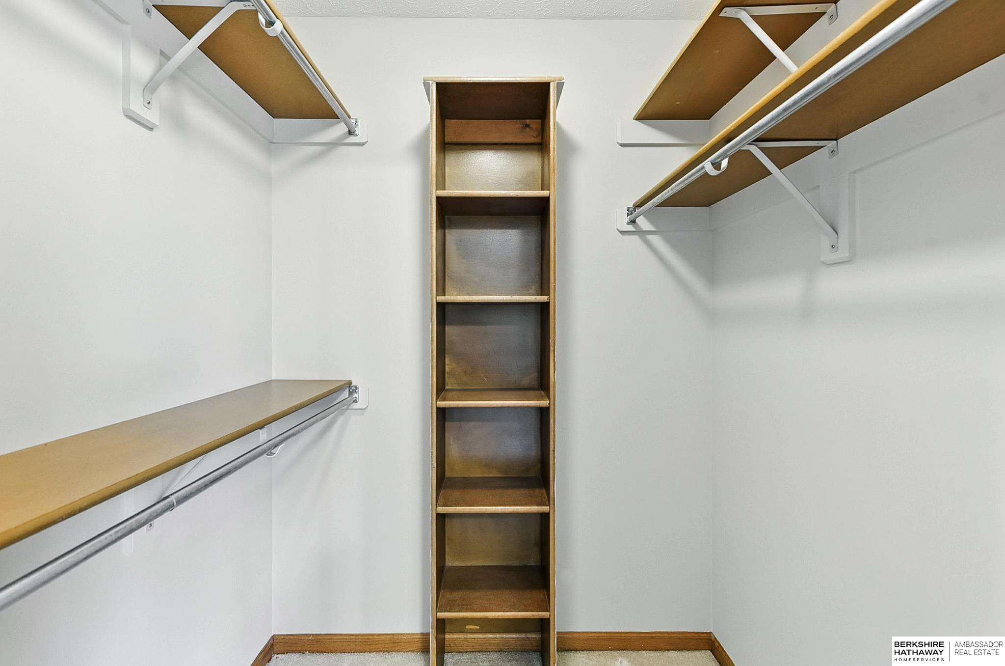 Omaha, Nebraska 68135, United States, 4 Bedrooms Bedrooms, ,3 BathroomsBathrooms,Residential,Active,163843