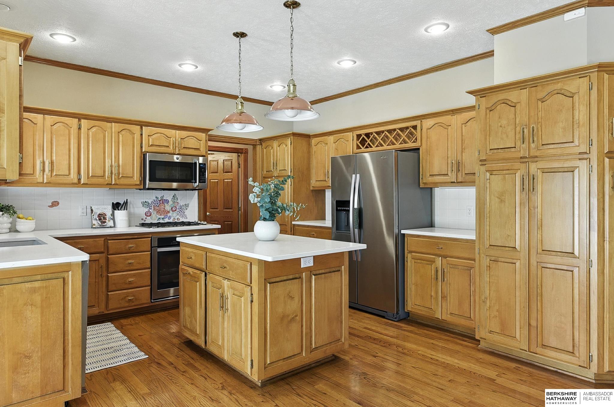 Omaha, Nebraska 68135, United States, 4 Bedrooms Bedrooms, ,3 BathroomsBathrooms,Residential,Active,163843