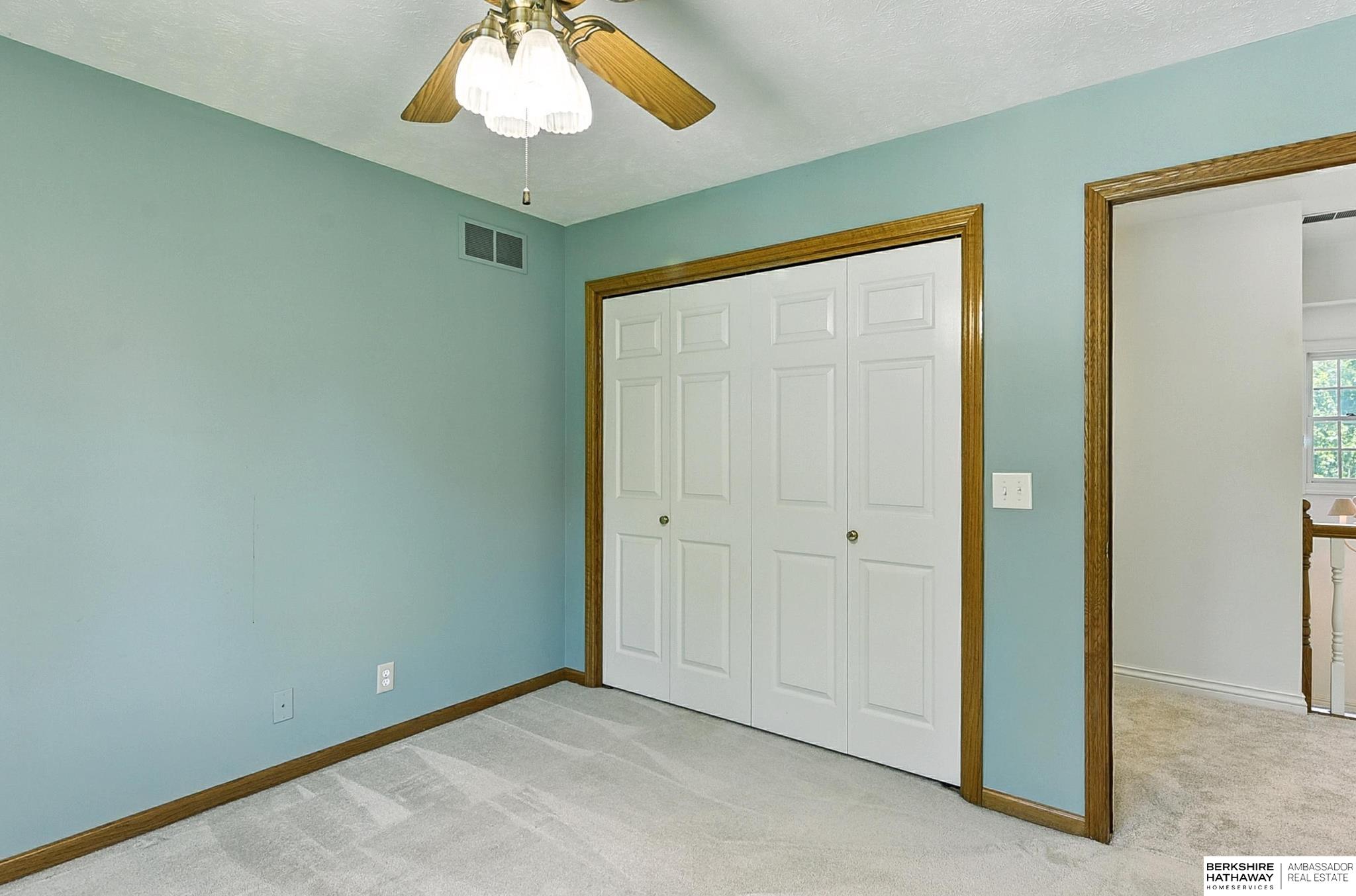 Omaha, Nebraska 68135, United States, 4 Bedrooms Bedrooms, ,3 BathroomsBathrooms,Residential,Active,163843