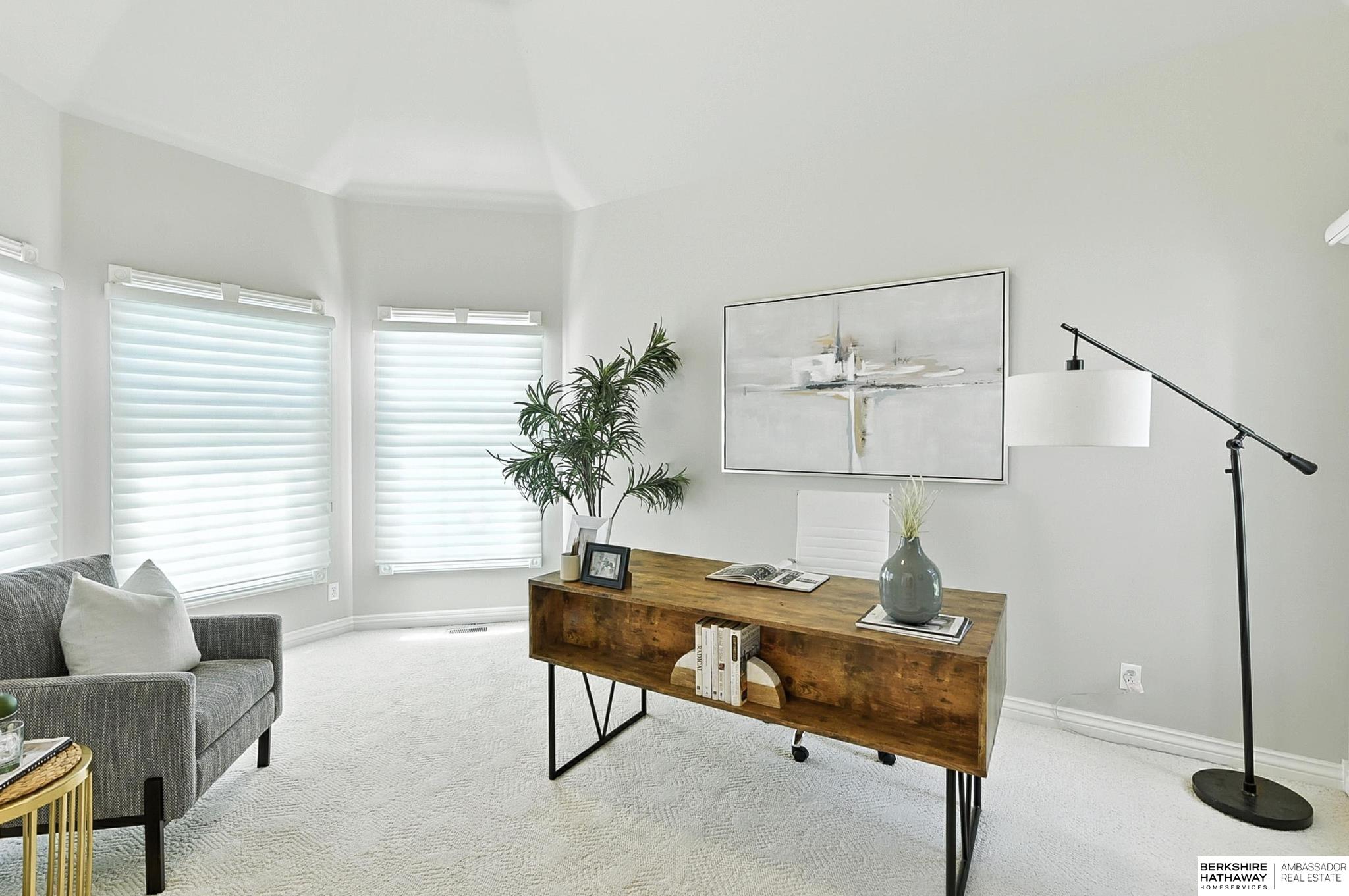 Omaha, Nebraska 68135, United States, 4 Bedrooms Bedrooms, ,3 BathroomsBathrooms,Residential,Active,163843