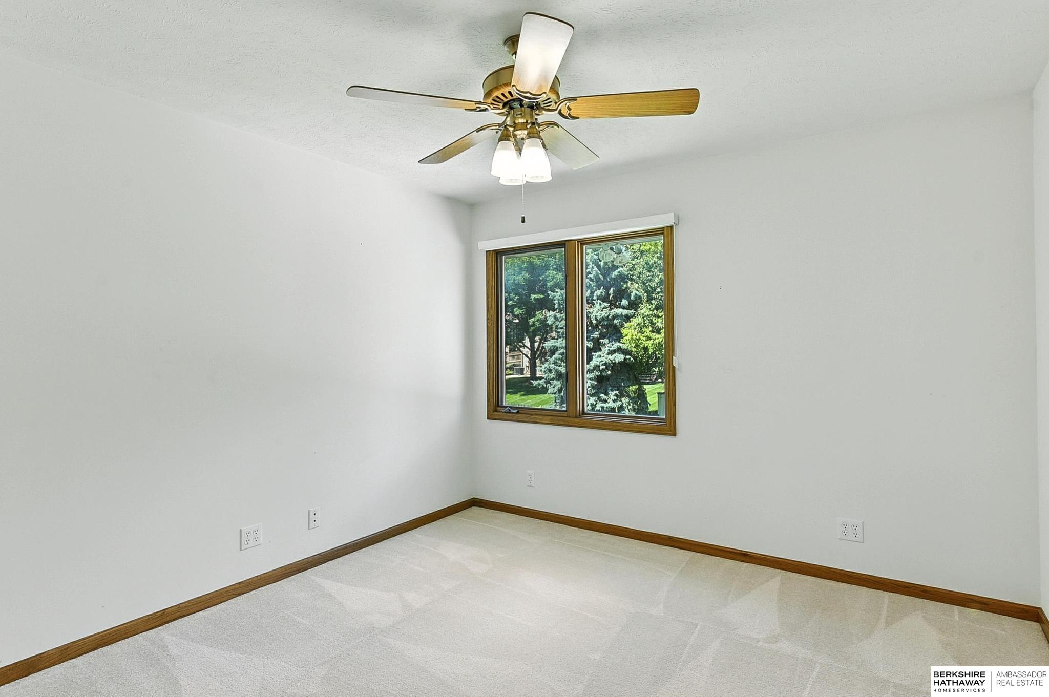 Omaha, Nebraska 68135, United States, 4 Bedrooms Bedrooms, ,3 BathroomsBathrooms,Residential,Active,163843