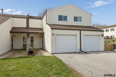 Photo of 13205 Carpenter Street, Omaha, NE 68138 (MLS # 22609923)