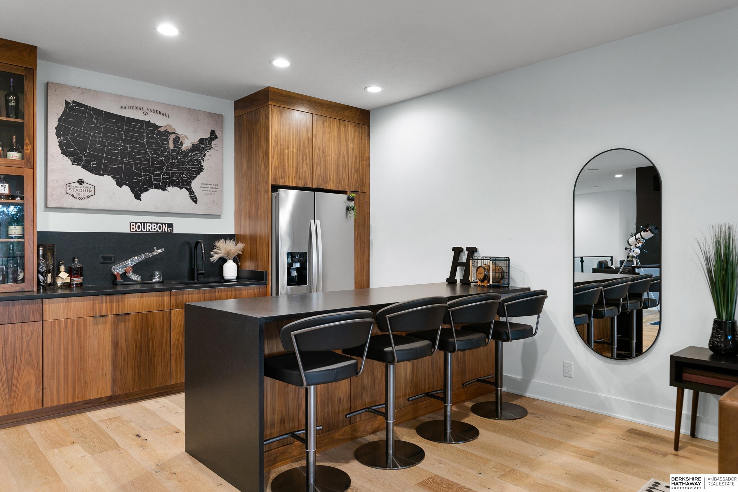 Lincoln, Nebraska 68520, United States, 5 Bedrooms Bedrooms, ,3 BathroomsBathrooms,Residential,Active,227717