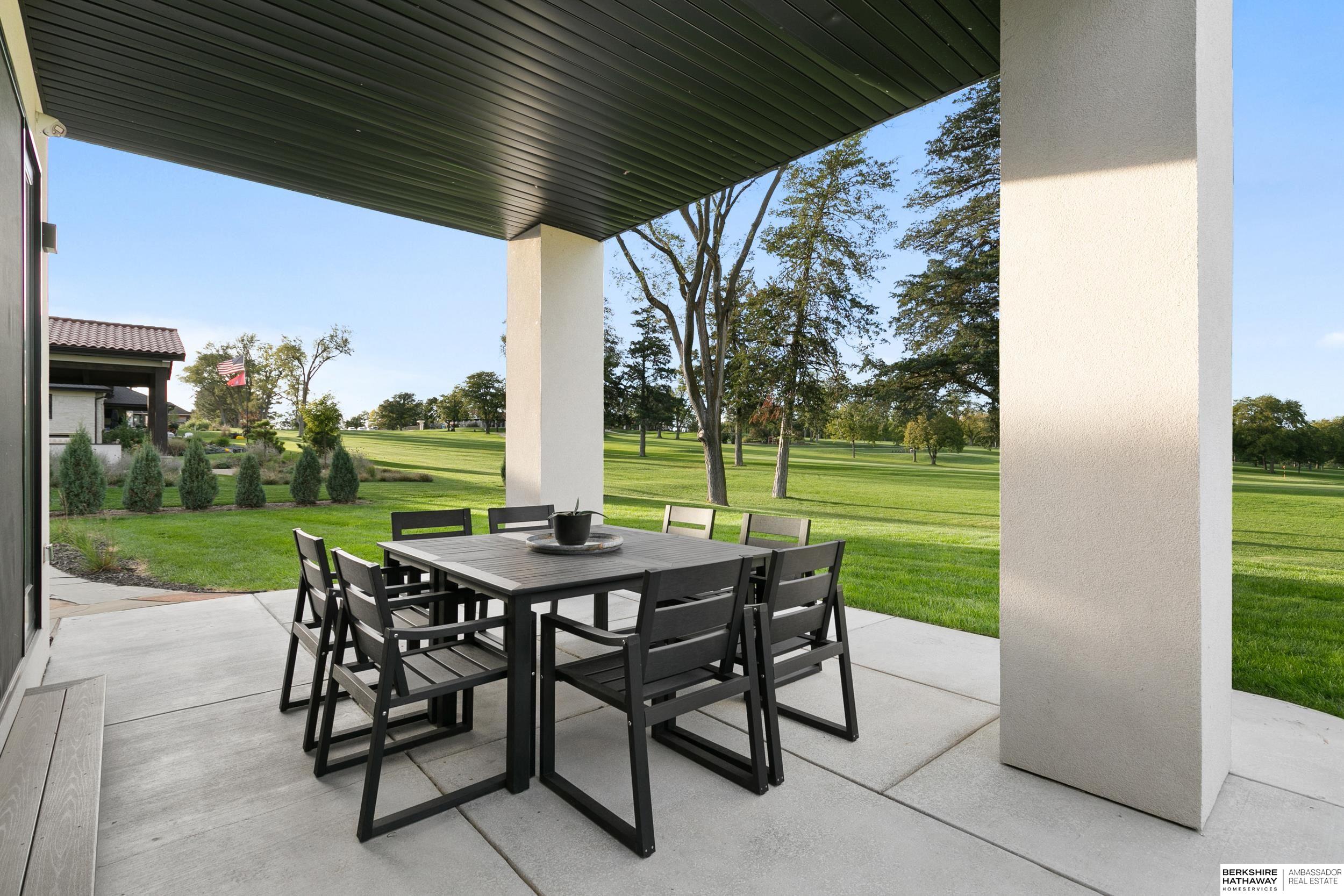 Lincoln, Nebraska 68520, United States, 5 Bedrooms Bedrooms, ,3 BathroomsBathrooms,Residential,Active,227717