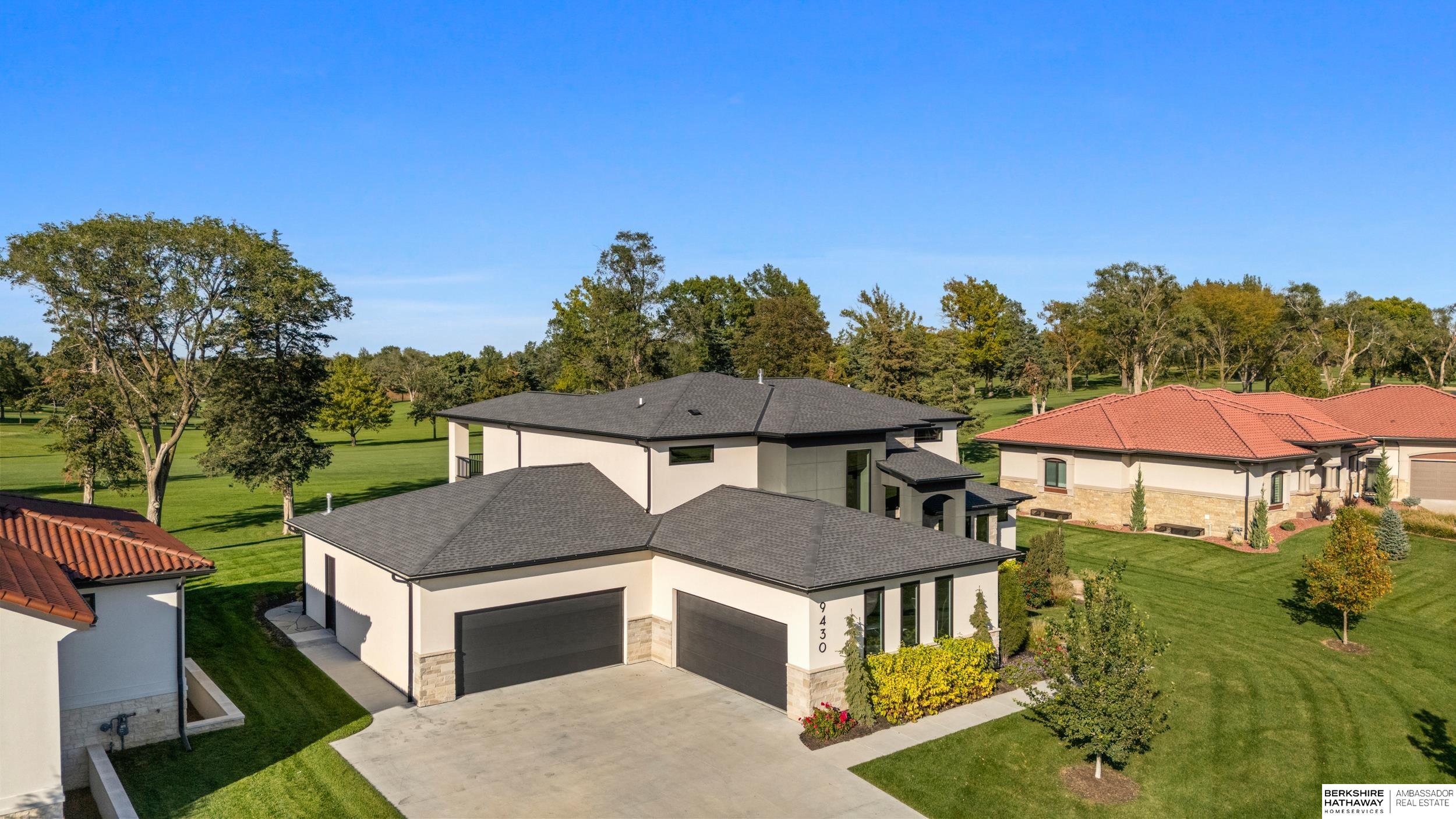 Lincoln, Nebraska 68520, United States, 5 Bedrooms Bedrooms, ,3 BathroomsBathrooms,Residential,Active,227717