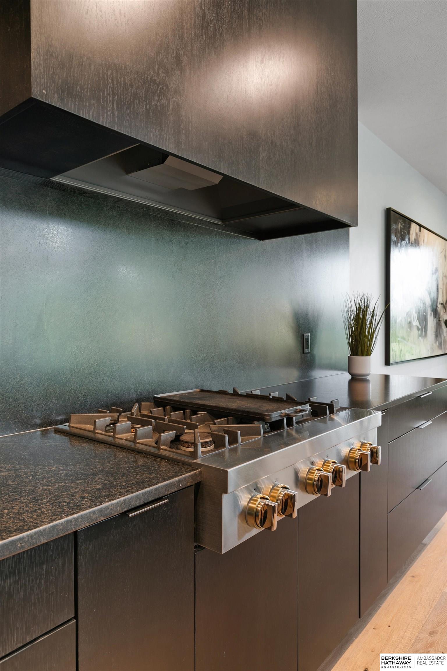 Lincoln, Nebraska 68520, United States, 5 Bedrooms Bedrooms, ,3 BathroomsBathrooms,Residential,Active,227717