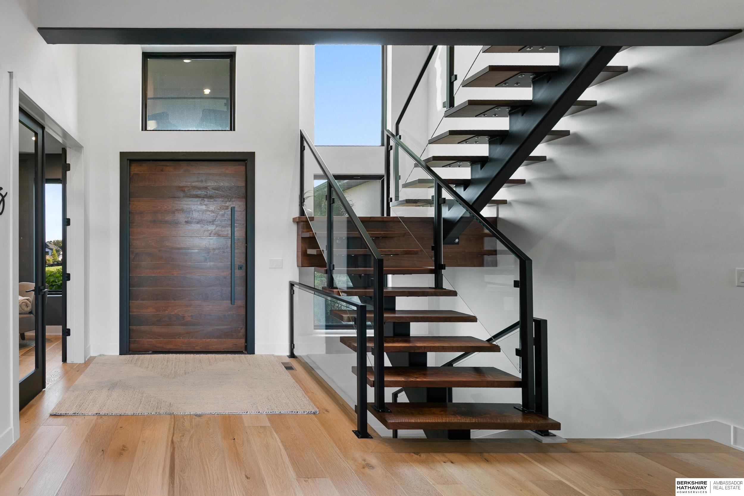 Lincoln, Nebraska 68520, United States, 5 Bedrooms Bedrooms, ,3 BathroomsBathrooms,Residential,Active,227717