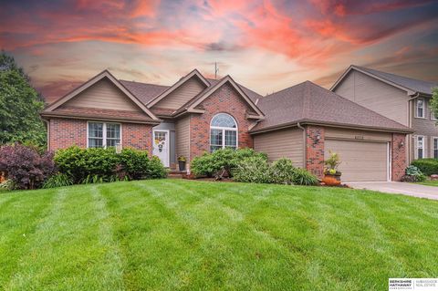 Photo of 4322 N 143rd Street, Omaha, NE 68164 (MLS # 22522309)