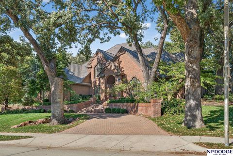 Photo of 9636 Oak Circle, Omaha, NE 68124 (MLS # 22530157)