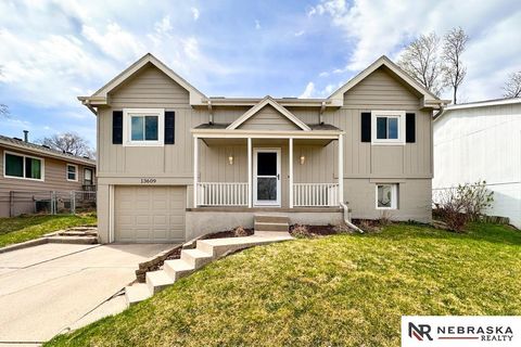 Photo of 13609 W Street, Omaha, NE 68137 (MLS # 22608465)