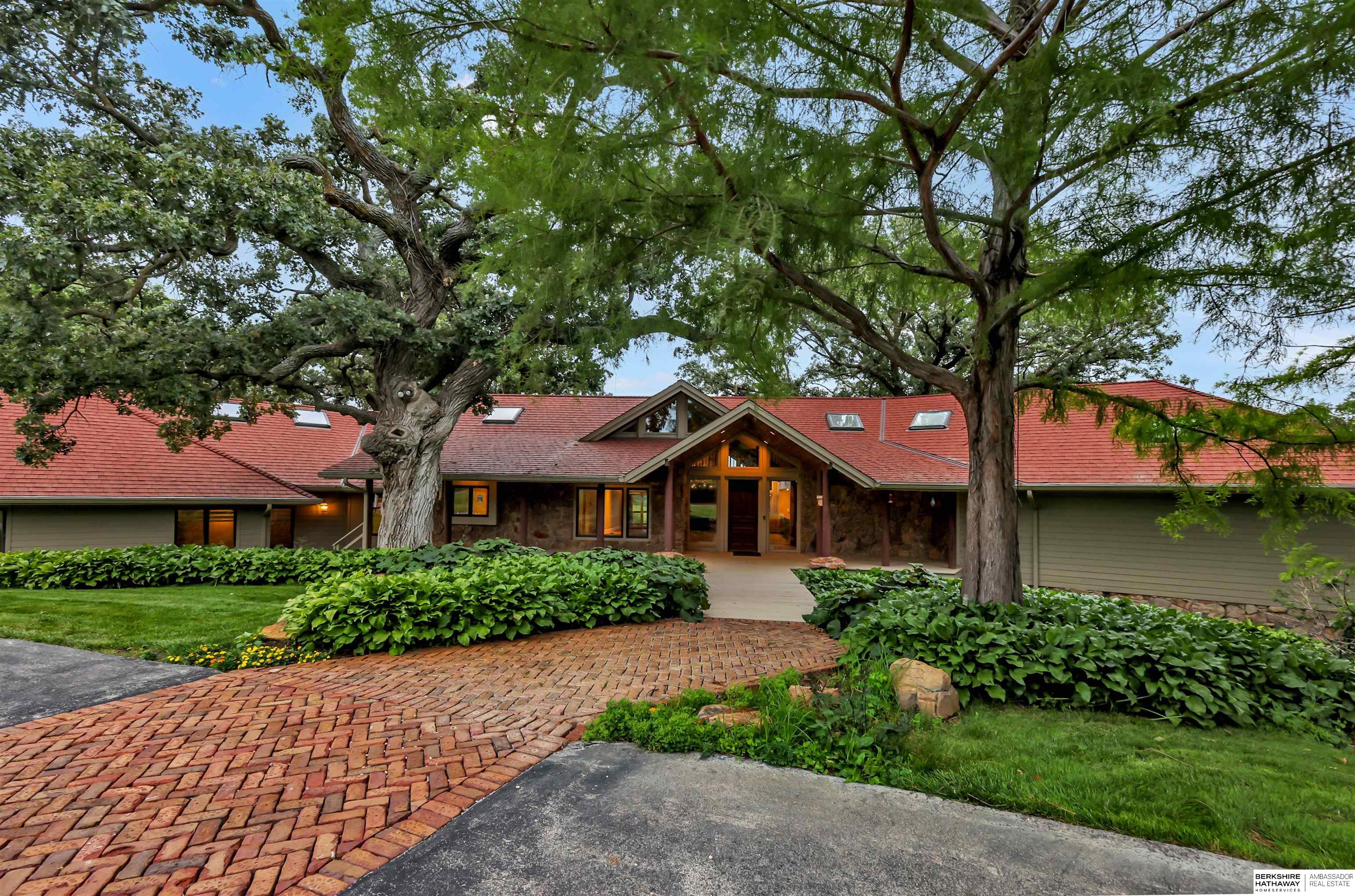 Valley, Nebraska 68064, United States, 4 Bedrooms Bedrooms, ,4 BathroomsBathrooms,Residential,Active,201962