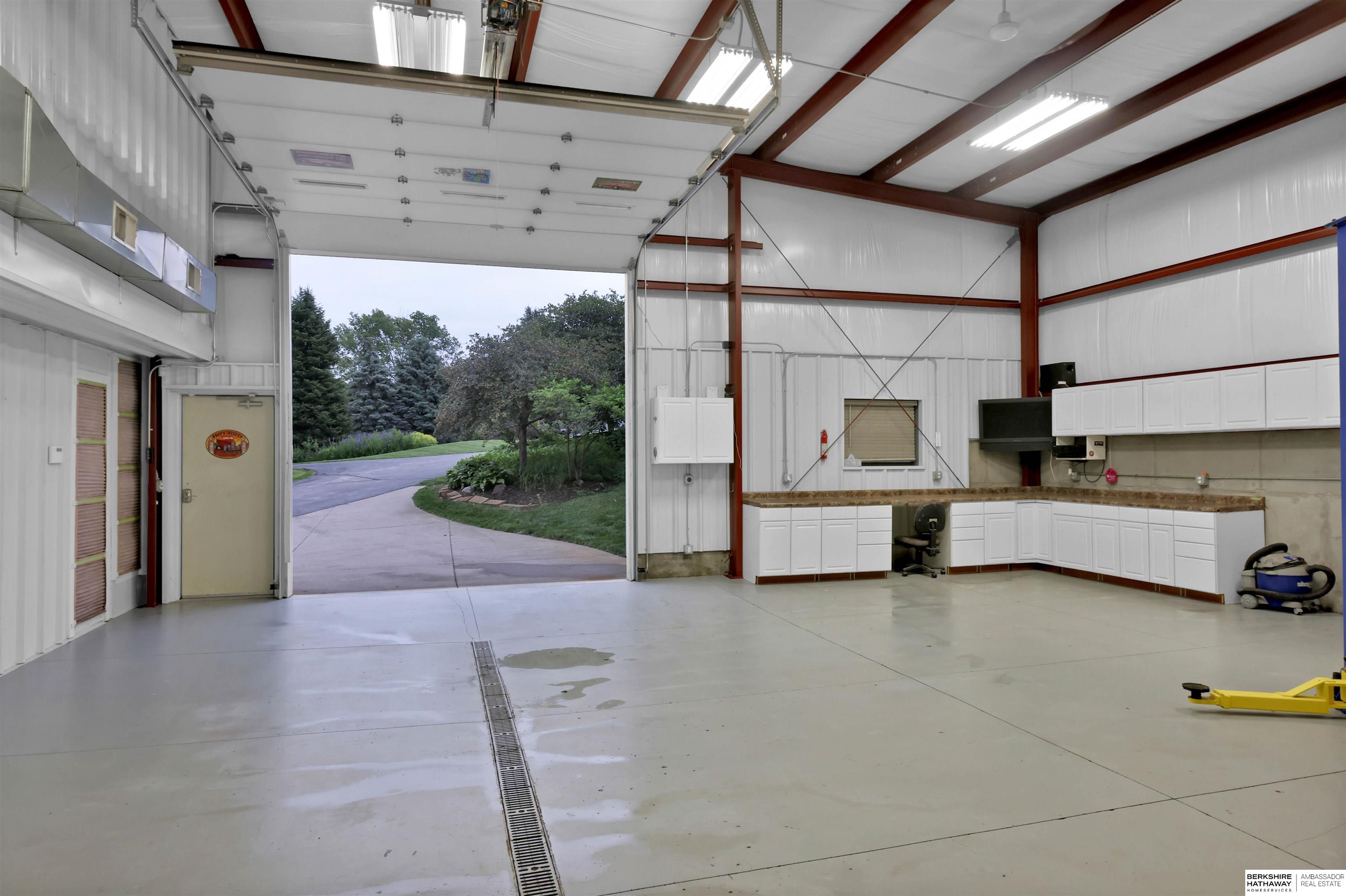 Valley, Nebraska 68064, United States, 4 Bedrooms Bedrooms, ,4 BathroomsBathrooms,Residential,Active,201962