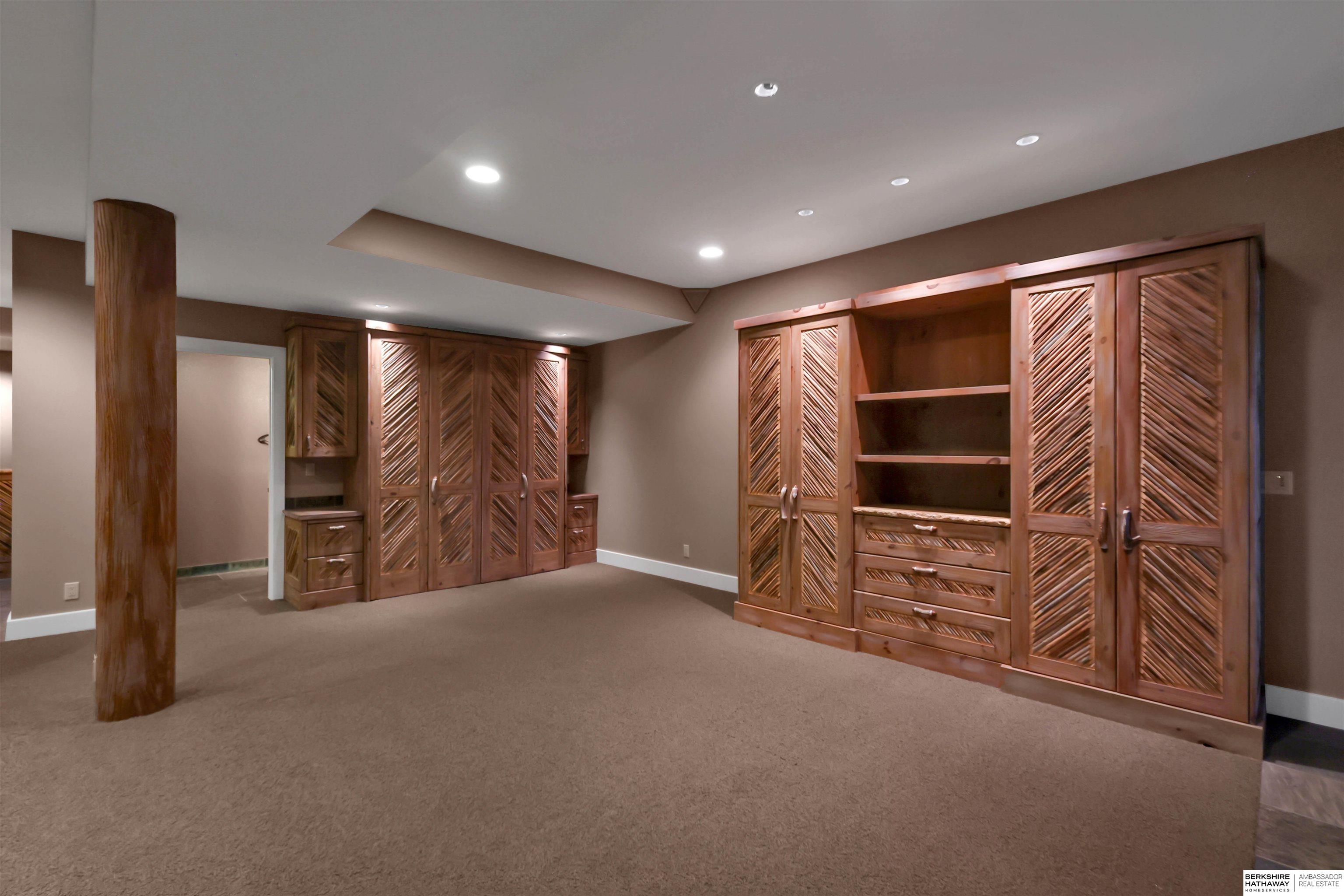 Valley, Nebraska 68064, United States, 4 Bedrooms Bedrooms, ,4 BathroomsBathrooms,Residential,Active,201962