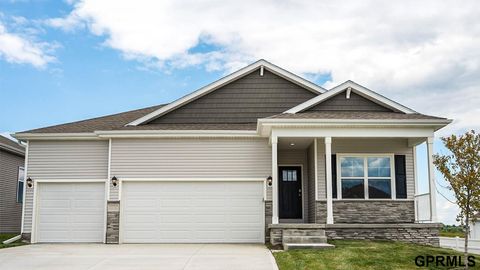Photo of 20558 Crestline Circle, Gretna, NE 68028 (MLS # 22614032)